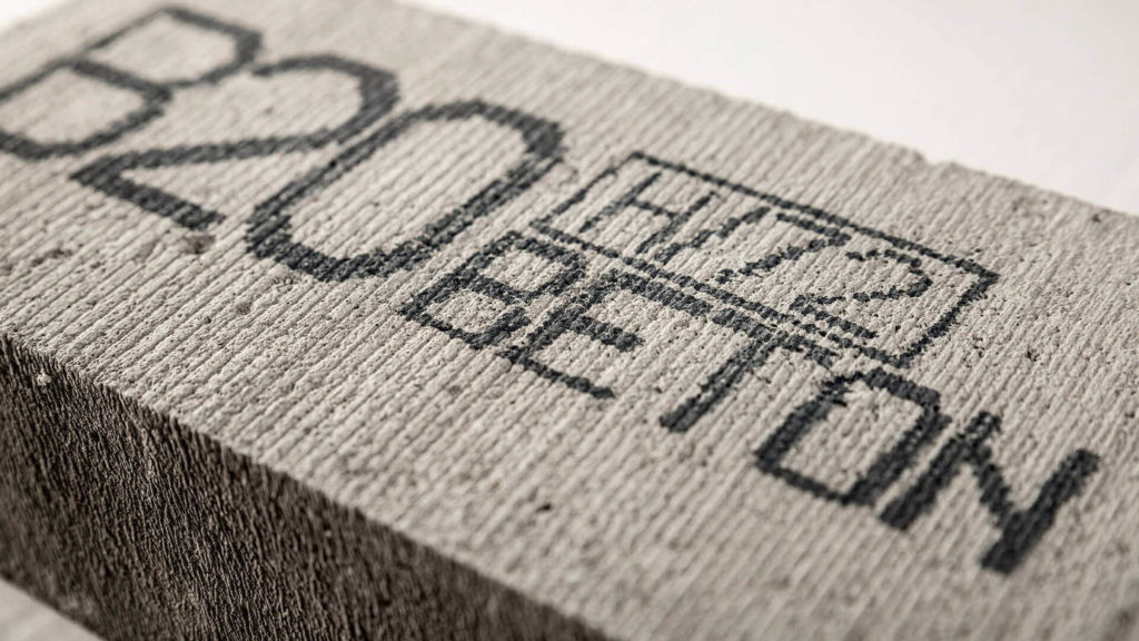 新式戶外樓頂大字噴印制作廣告來襲,看看都有哪些?