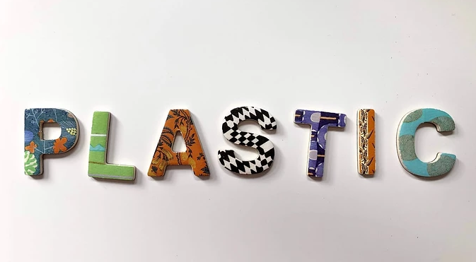 依瑪倡導環保≠禁塑，塑料污染如何破局？